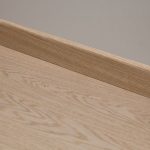 Pasul 9 în montarea plintei pentru parchet cu Tarkett Clips