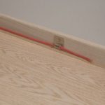 Pasul 10 în montarea plintei pentru parchet cu Tarkett Clips