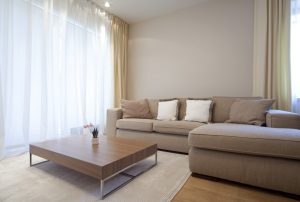 Cel mai bun parchet pentru living - parchet și mobilă în culori neutre